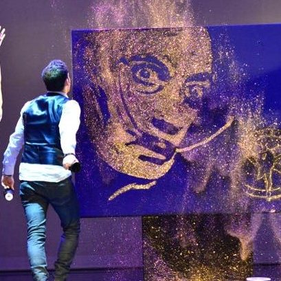 Le ''Glitter Painting" (Tableaux paillettes) est un procédé unique et spectaculaire.